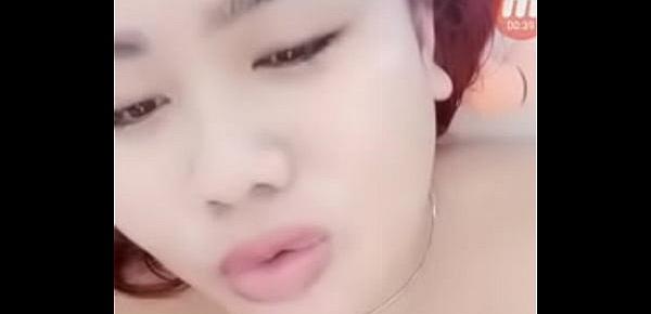  Live Indonesian girl masturbation and Show Big Boobs